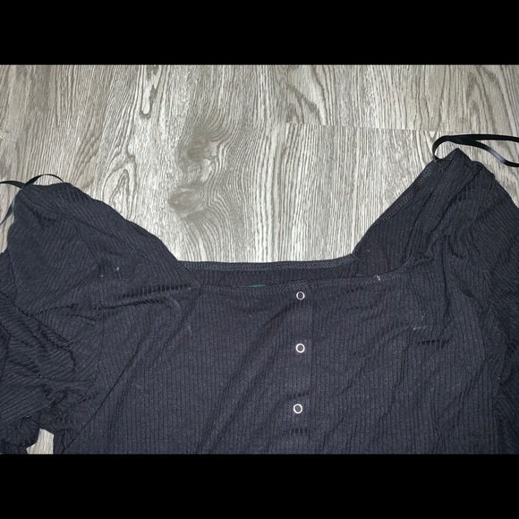 Off the shoulder shirt - Picture 3 of 3